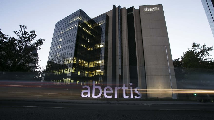 El grupo español Abertis es dueño de las dos únicas empresas que operan autopistas en la Argentina