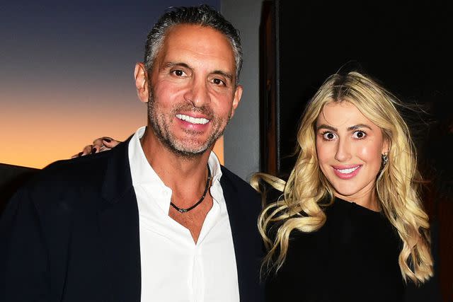 <p>Vivien Killilea/Getty</p> Mauricio Umansky and Emma Slater