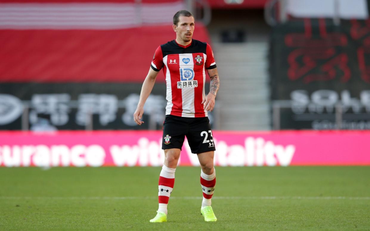 Pierre-Emile Hojbjerg of Southampton looks on during the Premier League match between Southampton FC and Arsenal FC at St Mary's Stadium on June 25, 2020 in Southampton, England.  - GETTY IMAGES