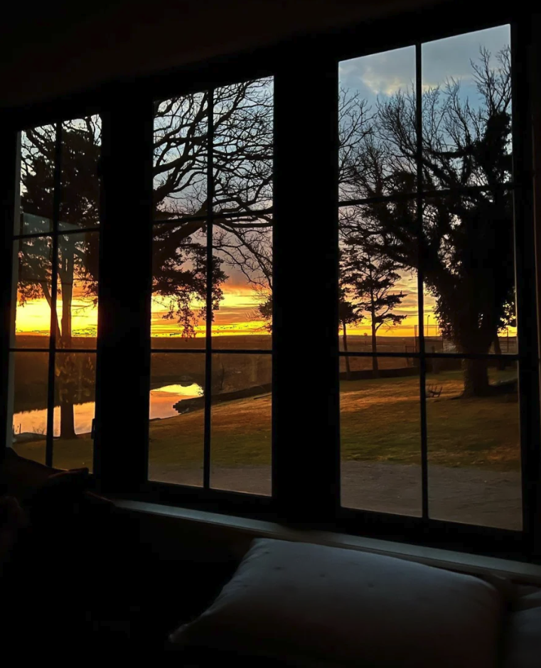 the sunset through ree drummond's window