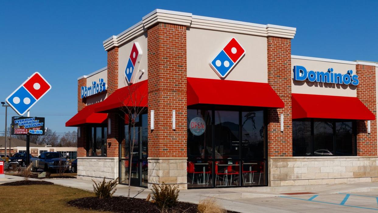 exterior of domino's restaurant