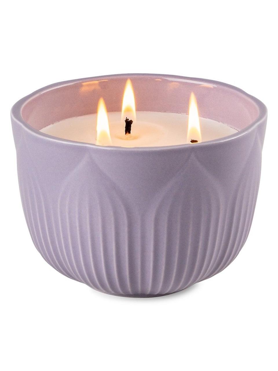 5) Fleurs Candle