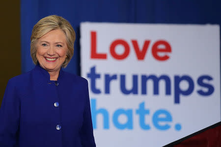 U.S. Democratic presidential candidate Hillary Clinton arrives at a campaign event in Orlando, U.S. September 21, 2016. REUTERS/Carlos Barria