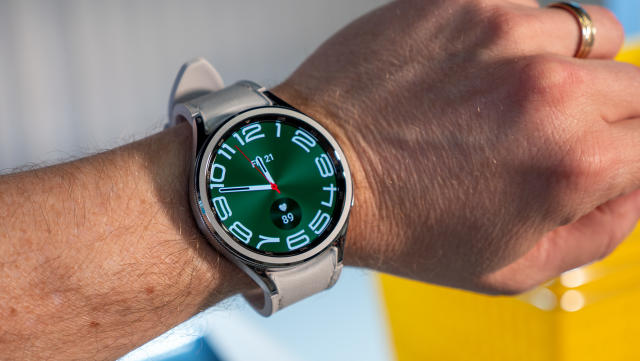 Samsung Galaxy Watch 6 Classic Review: Silver Fox 