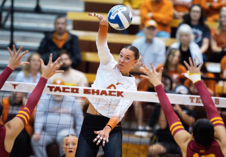 Texas volleyball hopes to ace its renewal of rivalry with Texas A&M in