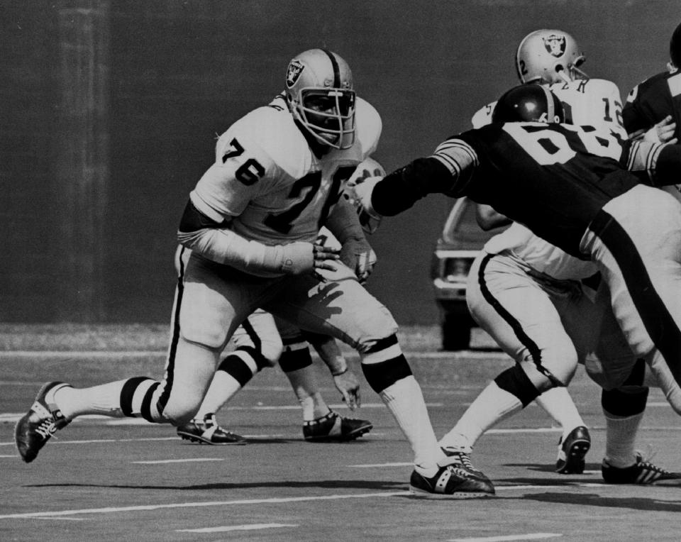 Bob Brown was one of his era's most feared blockers. (Photo by Malcolm W. Emmons/Sporting News via Getty Images)