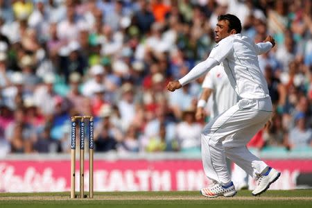 Britain Cricket - England v Pakistan - Fourth Test - Kia Oval - 14/8/16 Pakistan's Iftikhar Ahmed celebrates the wicket of England's James Anderson Action Images via Reuters / Paul Childs