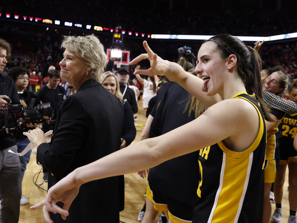 ESPN projects Iowa women’s basketball as No. 1 seed in latest ...