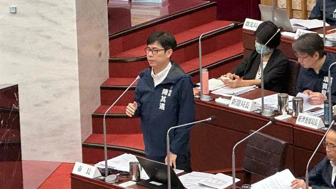 陳其邁答詢也向所有總統候選人喊話，應該逐步邁向0到6歲國家養，減輕家長負擔，須挹注更多資源。（柯宗緯攝）