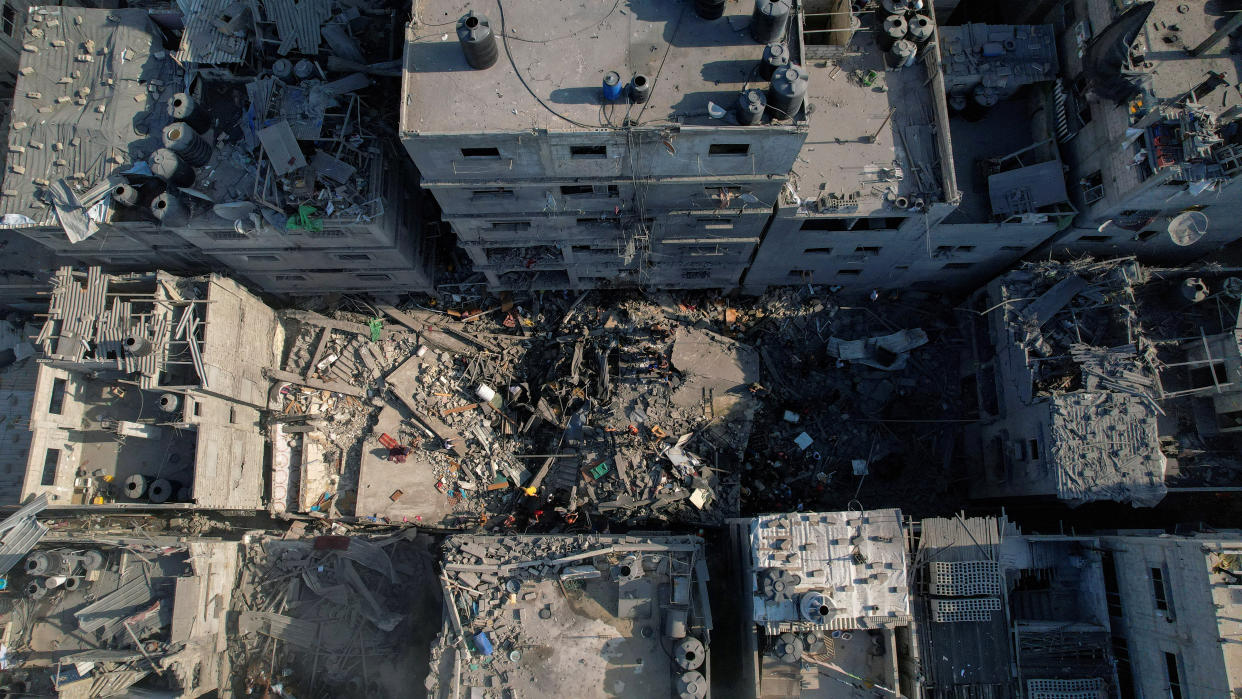 A view shows the ruins of a Palestinian house hit by Israeli strikes at al-Shati (Beach) refugee camp, in Gaza City, October 12, 2023. REUTERS/Mohammed Fayq Abu Mostafa     TPX IMAGES OF THE DAY