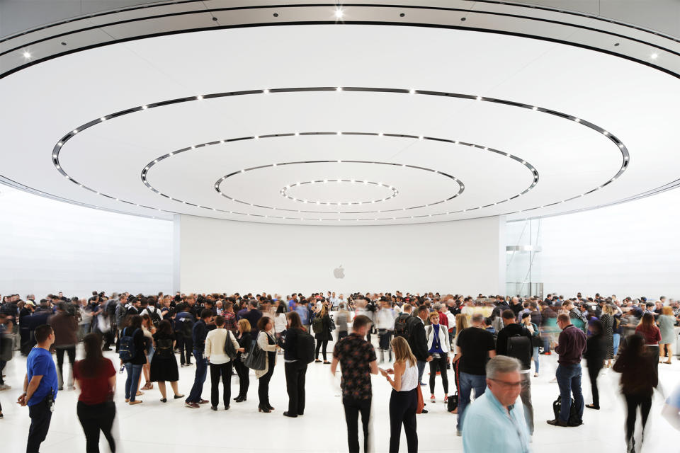 Faszinosum Steve Jobs Theater: Wieder lädt Apple zur Keynote (Foto: © Apple) 