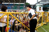 Jimmy Lee talks to the public before the start of SPP's rally. (Yahoo! photo/ Alicia Wong)