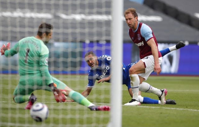 Dominic Calvert-Lewin, centre, scores the only goal