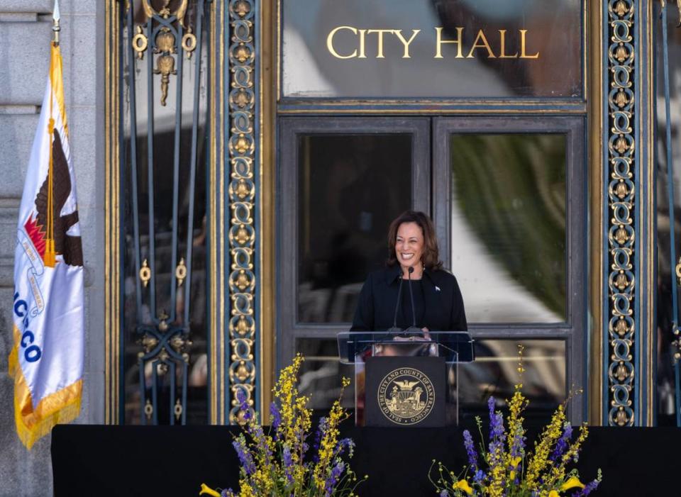 Vice President Kamala Harris remembers Sen. Dianne Feinstein during the memorial service at San Francisco City Hall on Thursday. Paul Kitagaki Jr./pkitagaki@sacbee.com