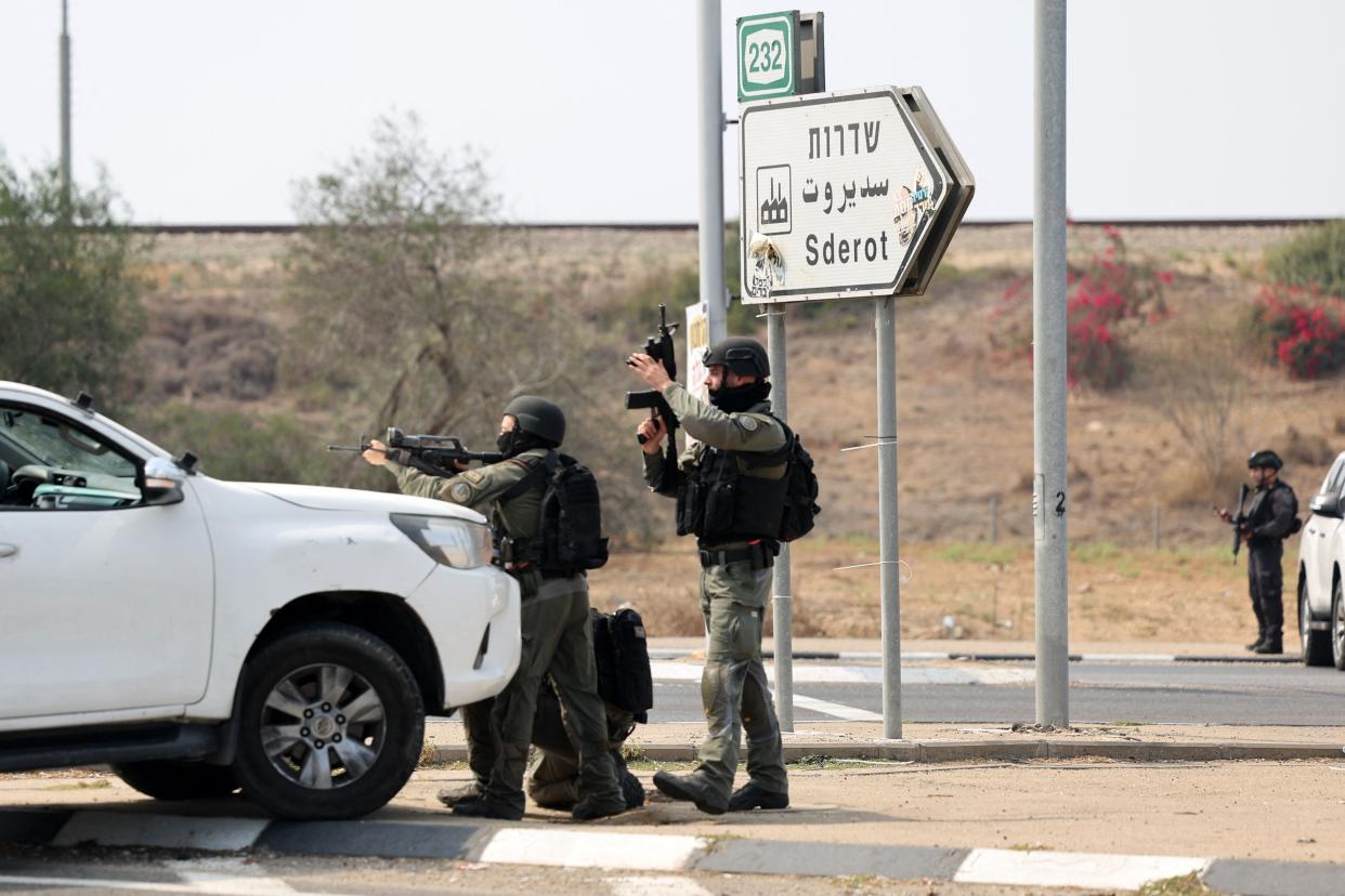 Israeli security forces man a checkpoint near the southern city of Sderot (JACK GUEZ/AFP via Getty Images)