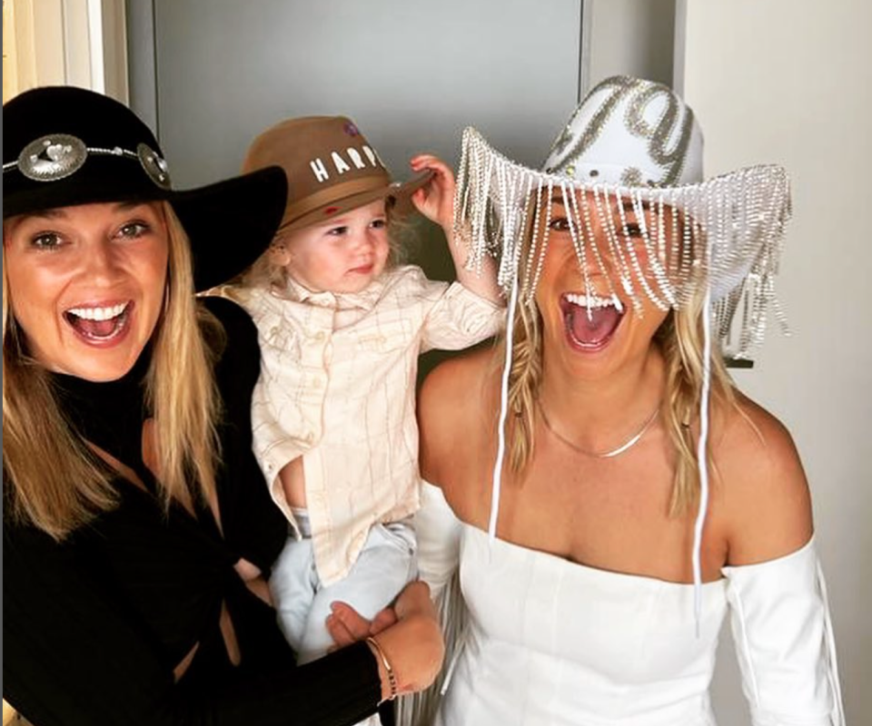 Jasmine stefanovic with her sister Jade and daughter harper