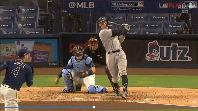 賈吉（Aaron Judge）敲出超前比數全壘打。（圖／翻攝自MLB官網）