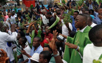Demonstrators chant slogans during a protest against President Joseph Kabila, organized by the Catholic church in Kinshasa, Democratic Republic of Congo January 21, 2018. REUTERS/Kenny Katombe