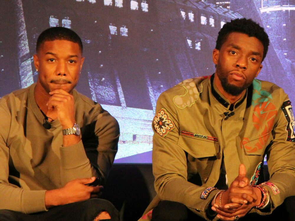 Michael B. Jordan (l.) und Chadwick Boseman im Jahr 2018 (Bild: HollywoodNewsWire/Imagecollect.com)