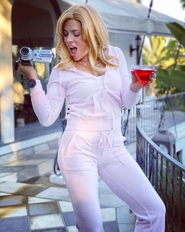 Regina George costume.  Play dress, Dress up, Playing dress up