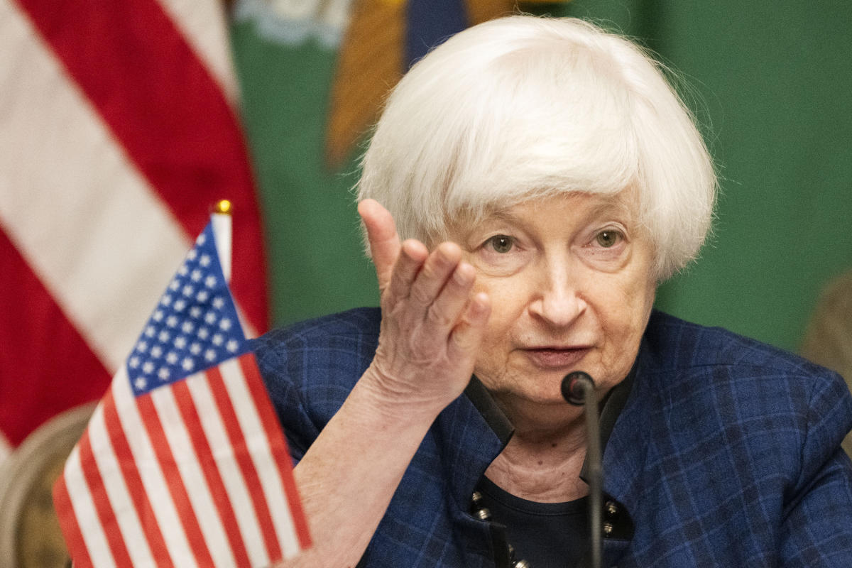 Yellen Says Higher Path for Rates Boosts Need to Lift Revenue