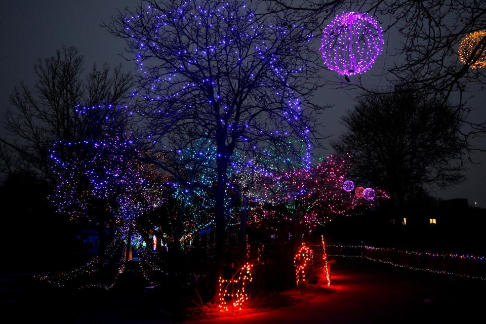 Providence, RI, Dec 9, 2020 - The Roger Williams Park Zooʼs Drive-Through Holiday Lights Spectacular.   [The Providence Journal / Kris Craig]  