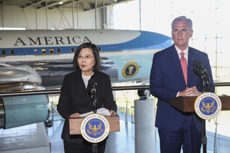 House Speaker Kevin McCarthy, R-Calif., right, and Taiwanese President Tsai Ing-wen deliver statements to the press after a Bipartisan Leadership Meeting at the Ronald Reagan Presidential Library in Simi Valley, Calif., Wednesday, April 5, 2023. (AP Photo/Ringo H.W. Chiu)