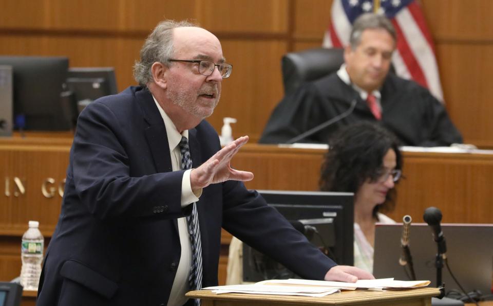 William Easton, defense attorney for James Krauseneck Jr., gives his closing arguments to the jury in the James Krauseneck Jr. murder trial at the Hall of Justice in Rochester Thursday, Sept. 22, 2022.   Krauseneck is on trial for the ax murder of his wife in 1982. 