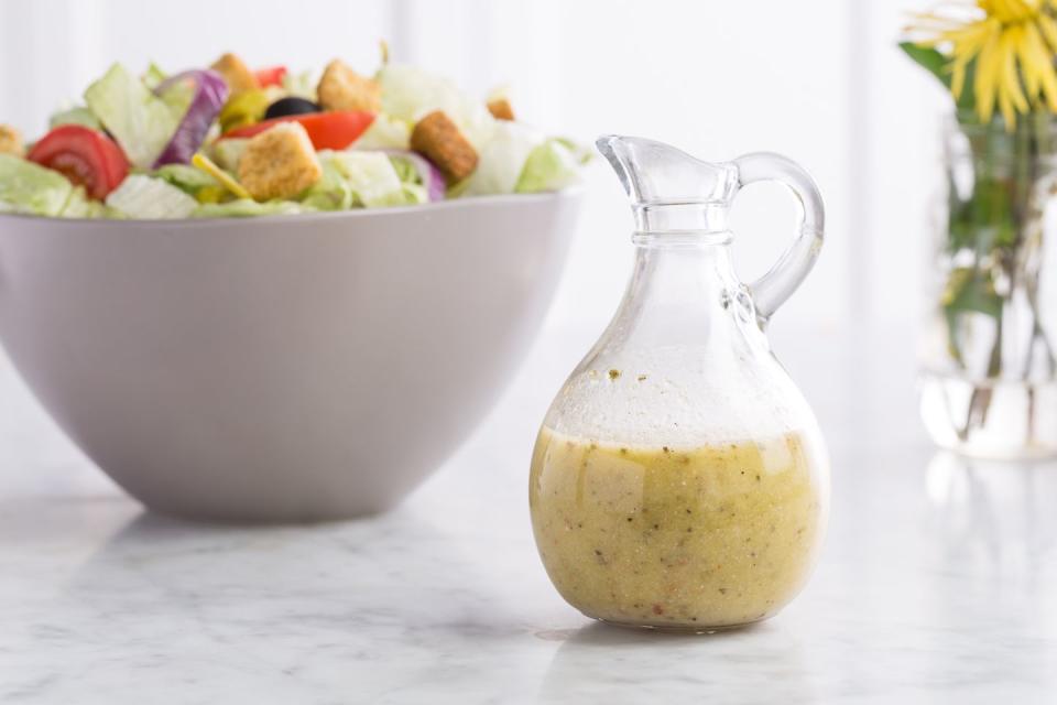 Copycat Olive Garden Salad Dressing