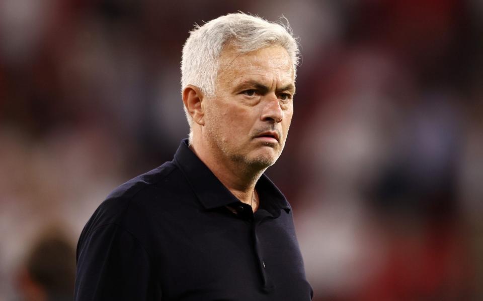 Jose Mourinho, Head Coach of AS Roma, looks dejected following the team's defeat in the penalty shoot out during the UEFA Europa League 2022/23 final match between Sevilla FC and AS Roma at Puskas Arena on May 31, 2023 in Budapest, Hungary - Getty Images/Naomi Baker