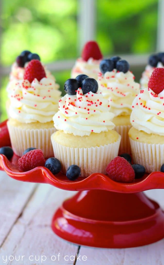 <p>Whipping cream + cream cheese = creamiest.frosting.ever.</p><p>Get the recipe from <a href="http://www.yourcupofcake.com/2014/06/lemon-whipped-cream-4th-july-cupcakes.html?utm_source=feedburner&utm_medium=feed&utm_campaign=Feed:+YourCupOfCake+(Your+Cup+of+Cake)" rel="nofollow noopener" target="_blank" data-ylk="slk:Your Cup of Cake;elm:context_link;itc:0;sec:content-canvas" class="link ">Your Cup of Cake</a>.<br></p>