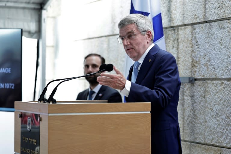 El presidente del Comité Olímpico Internaconal Thomas Bach en su discurso pronunciado en el acto de homenaje a las víctimas isaelíes fallecidas en el asalto de un comando palestino a la Villa Olímpica durante los Juegos de Múnich-1972, en la embajada israelí en Francia, en París el 6 de agosto de 2024 (STEPHANE DE SAKUTIN)