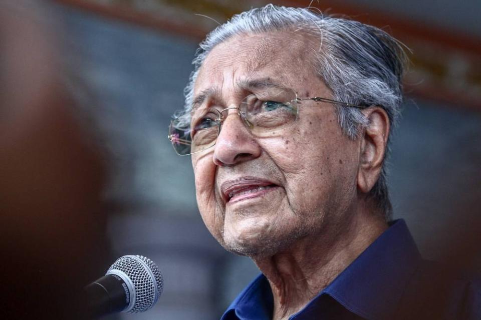 At a recent Oxford Union gathering in the United Kingdom, he told a mostly Malaysian audience that the international community is not doing enough to reverse global warming. — Picture by Hari Anggara