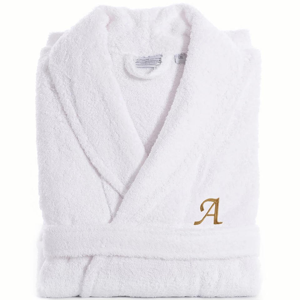 early-black-friday-fashion-deals-macys-personalized-bathrobe