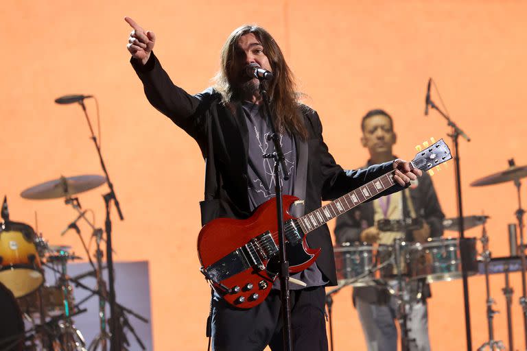 Juanes, durante el ensayo del show que dará en la 22° edición de premios Latin Grammy