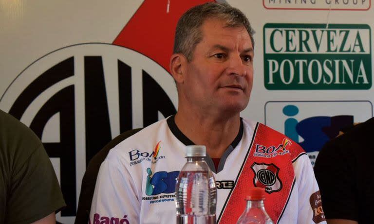 Claudio Biaggio es el entrenador de Nacional Potosí, que debuta ante Boca en la Sudamericana