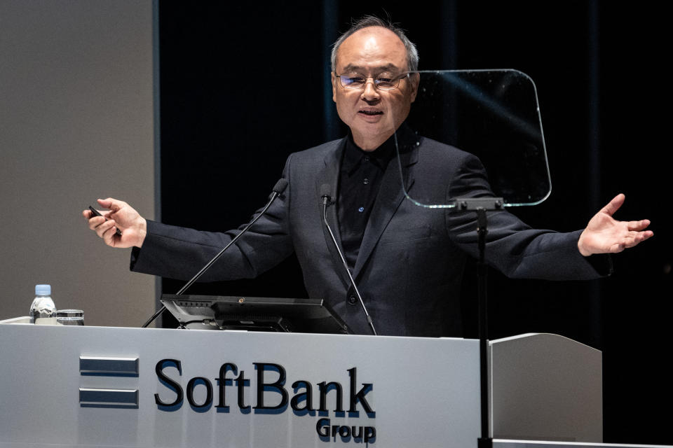 日本軟體銀行集團（SoftBank Group）執行長孫正義（圖）21日在年度股東大會發出壯語：「軟銀集團迄今已做了許多事情，都是在為我實現超級人工智慧（AI）的宏大夢想熱身。」（Photo by YUICHI YAMAZAKI/AFP/ Getty Images）