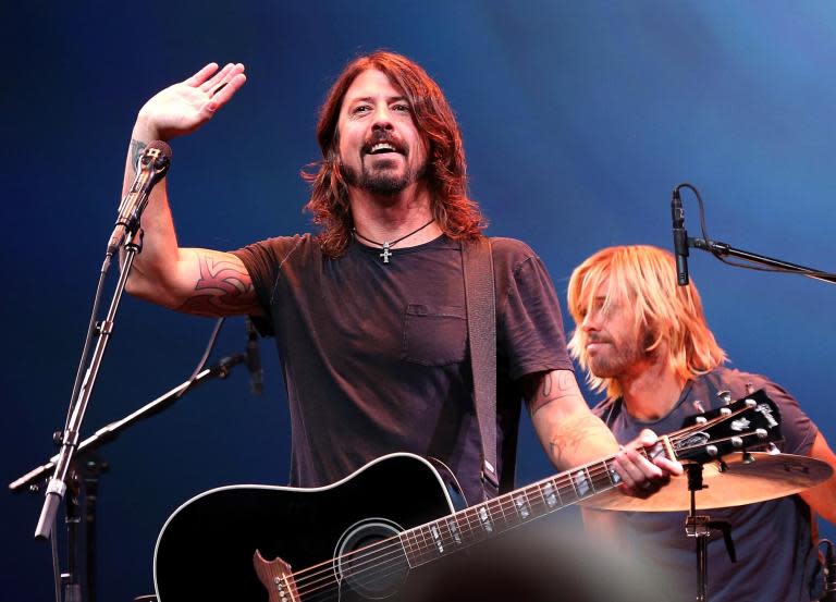 Dave Grohl invites blind fan onstage during Foo Fighters concert