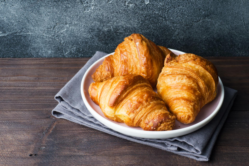 Un croissant recién hecho, un placer de dioses. Foto: Getty Creative