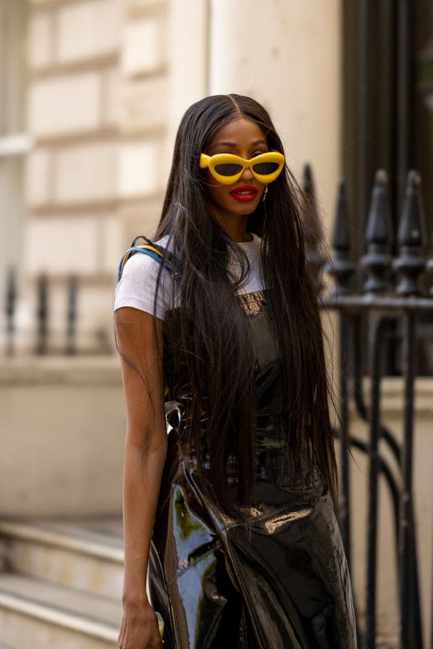 On the street at London Fashion Week Spring 2023. <p>Photo: Imaxtree</p>