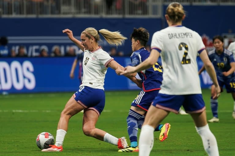 USA's Lindsey Horan controls the ball during the SheBelieves Cup semi-final against Japan (Elijah Nouvelage)