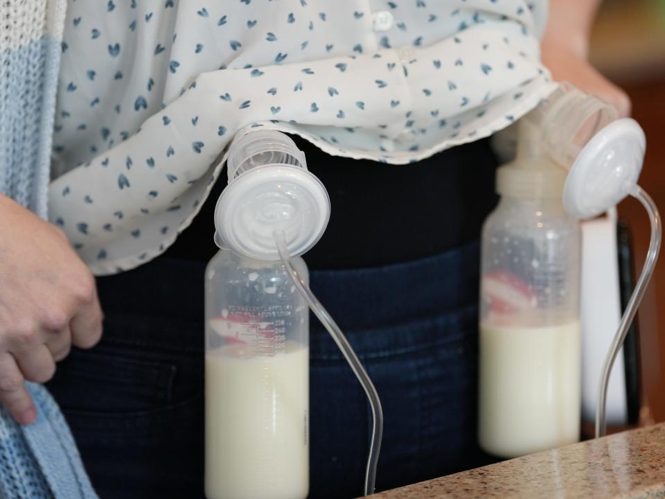 Elisabeth Anderson-Sierra using her breast milk pump