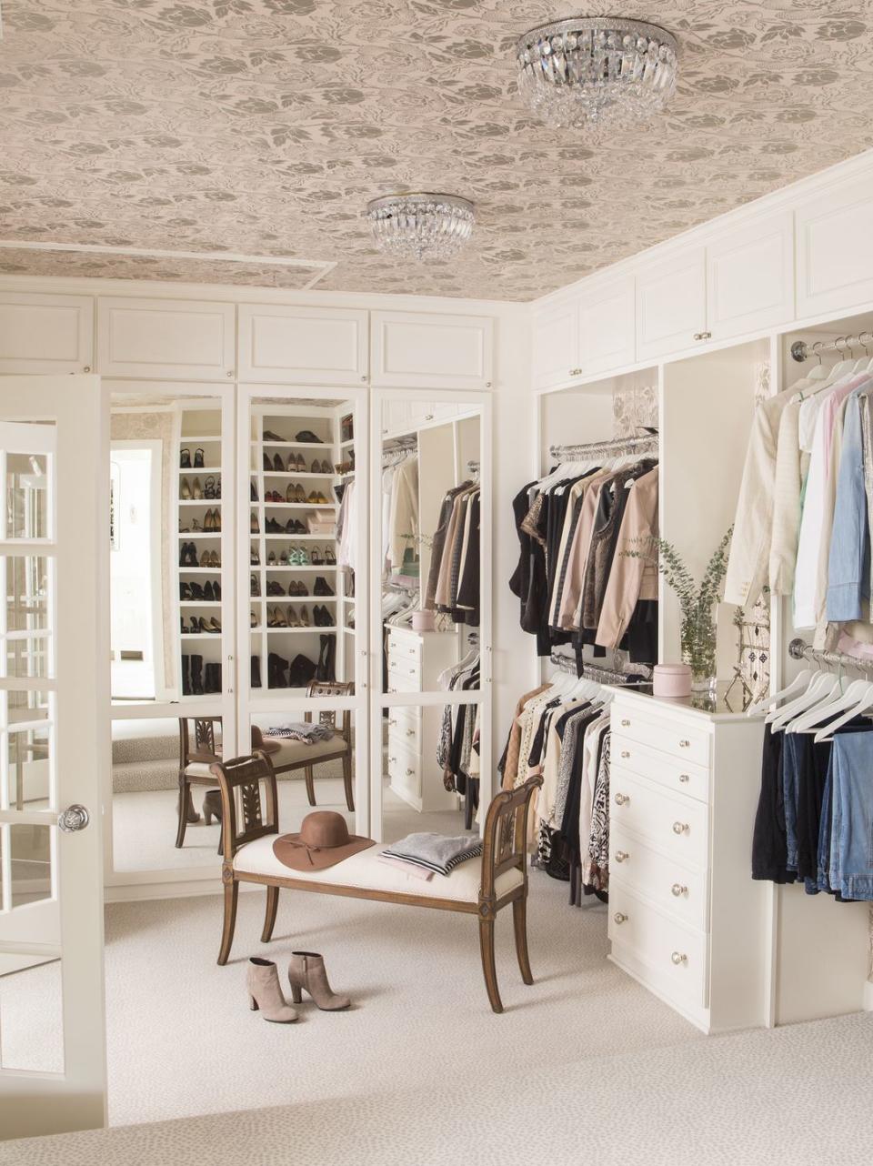 Alta Vista Master Closet