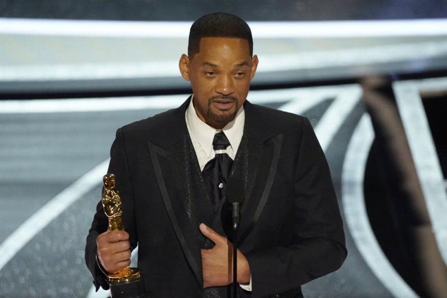 La Academia permitirá que Will Smith grabe su nombre en el Óscar que ganó el año pasado