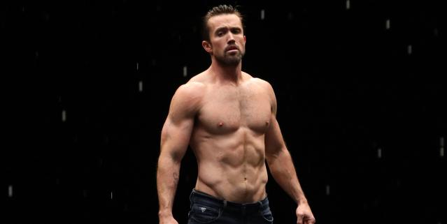 Rob McElhenney Workout Routine and Diet Plan: How He Got Jacked in 7 Months  – Superhero Jacked
