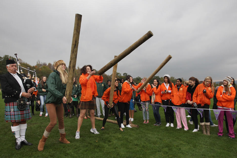 Miss World Contestants Visit Scotland