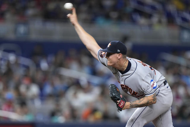 Kyle Tucker hits tiebreaking homer in 7th, Astros rally past