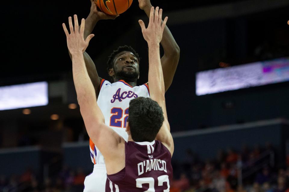 Evansville’s Sekou Kalle (22) takes a shot as the University of Evansville Purple Aces play the Southern Illinois Salukis at Ford Center in Evansville, Ind., Wednesday, Nov. 30, 2022. 