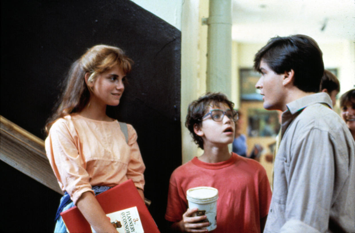 LUCAS, Kerri Green, Corey Haim, Charlie Sheen, 1986. TM and Copyright (c) 20th Century Fox Film Corp ((C)20thCentFox / Courtesy Everett Collection)