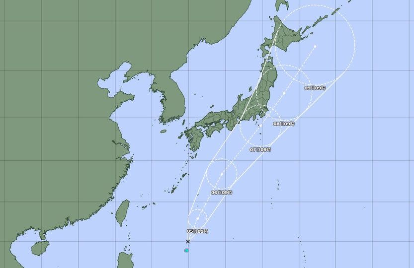 台灣颱風論壇｜天氣特急表示，熱帶低壓是海葵還在台灣東部外海時，東側遺留下來的雲系獨立發展起來，預估對台灣沒有威脅。   圖：翻攝自台灣颱風論壇｜天氣特急臉書